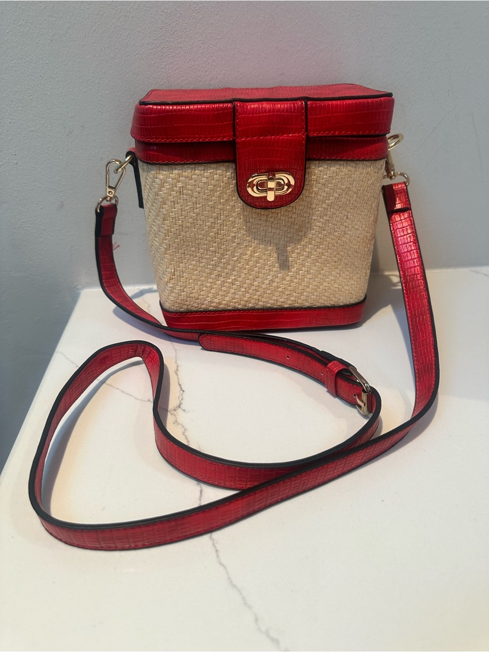 Red Trim Straw Crossbody Bag with red trim with Gold tone hardware NWOT